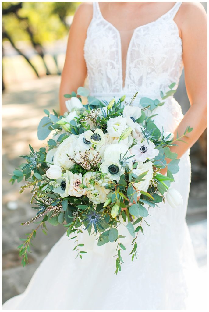 green and white bridal bouquet